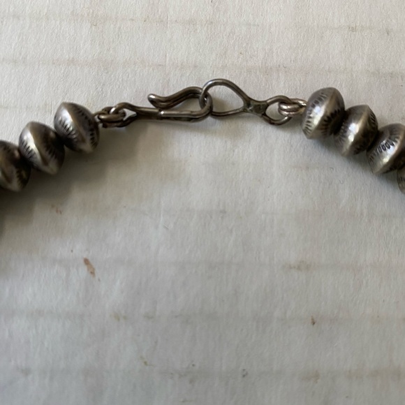 Beautiful Vintage Navaho Sterling Silver Squash Blossom Necklace - Picture 5 of 16